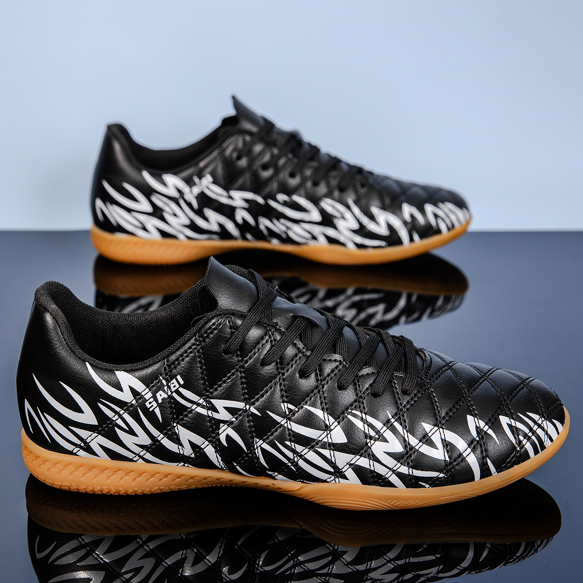 KJ01P-Stock Low-cut IC Football Shoes,EU 35-45 — 7