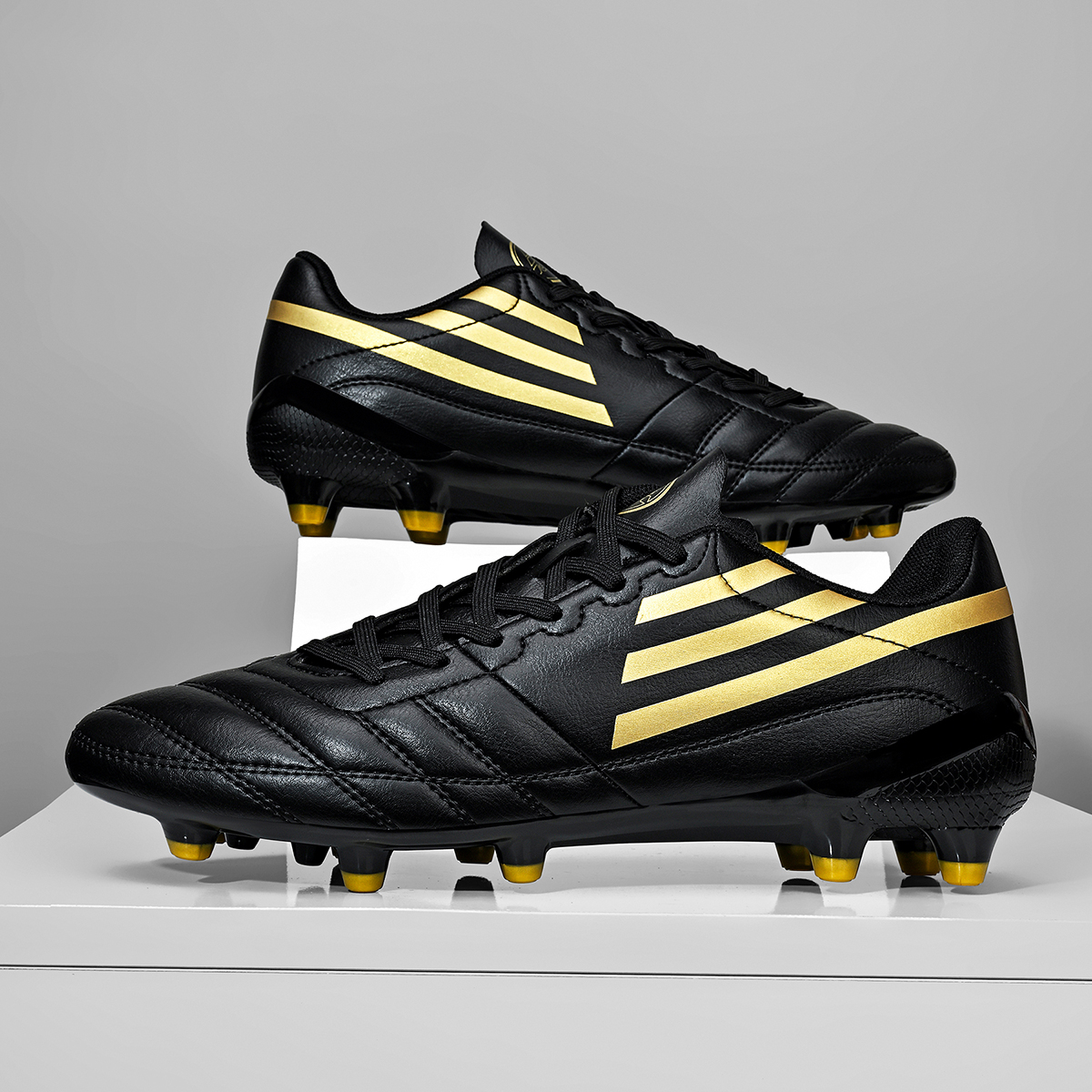 3560C-Lace-Up Long Stud Soccer Cleats Sizes 35-45 — 2