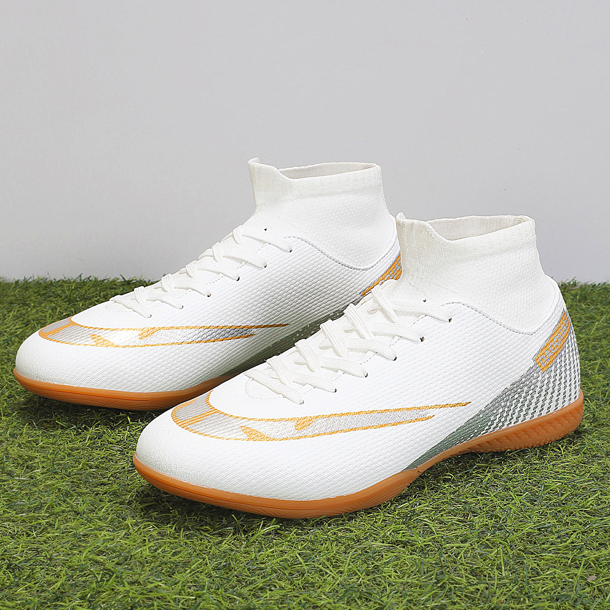2150P-High-Cut Flat-Sole Lace-Up Soccer Cleats Sizes 35-45 — 2
