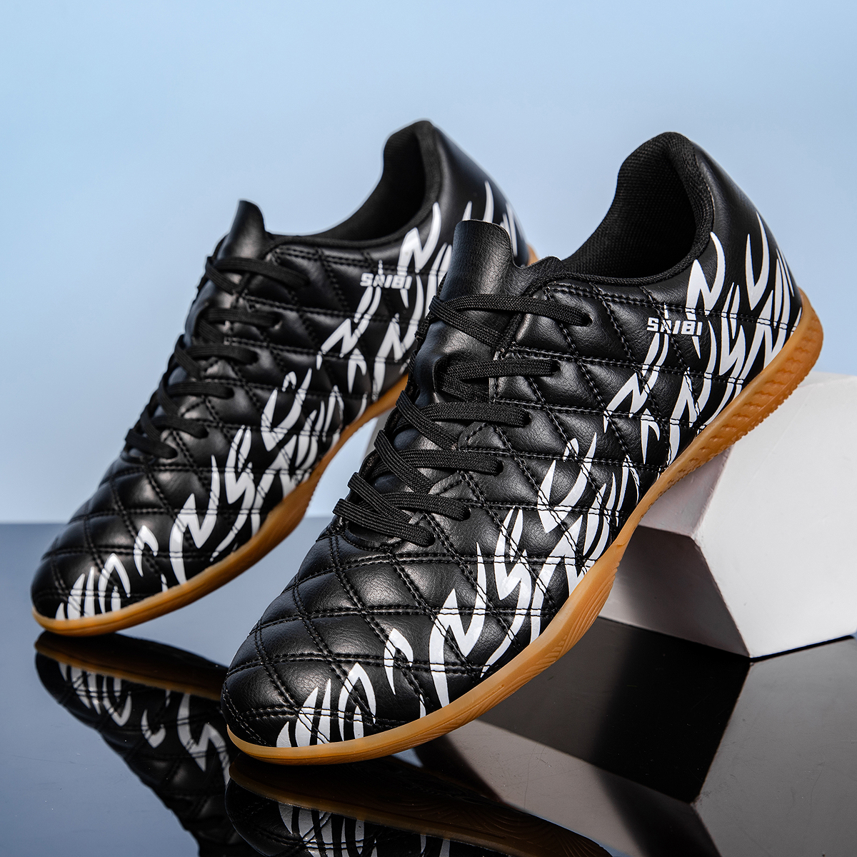 KJ01P-Stock Low-cut IC Football Shoes,EU 35-45 — 10
