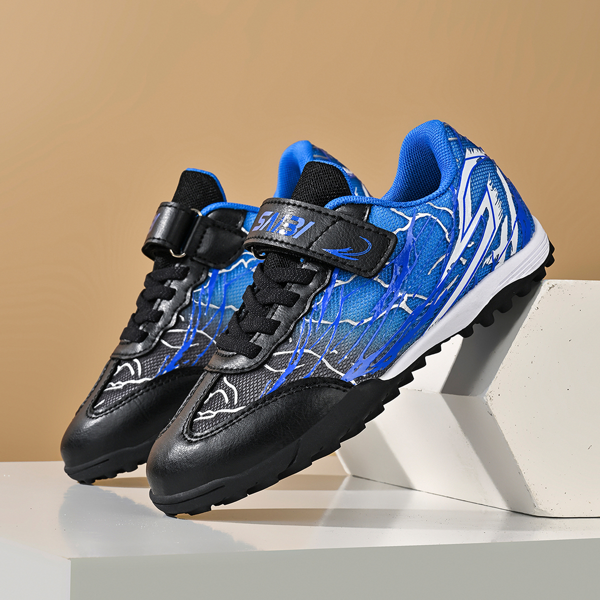 2033S-Kids' Mesh Upper Soccer Shoes Sizes 28-39 — 9