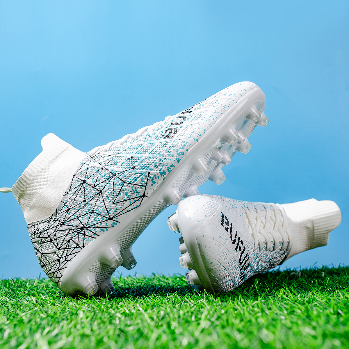 190C-High-Cut Lace-Up Long Stud Soccer Cleats Sizes 35-45 — 2