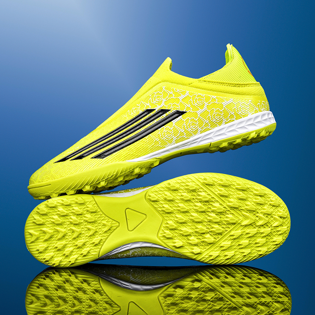 8553S-Stock Slip-on TF Football Shoes,EU Sizes 33-45 — 5