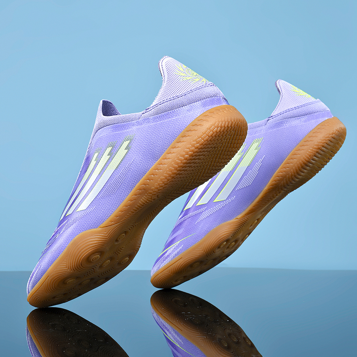 2566P-Stock Slip-on IC Football Shoes,EU Sizes 35-45 — 2