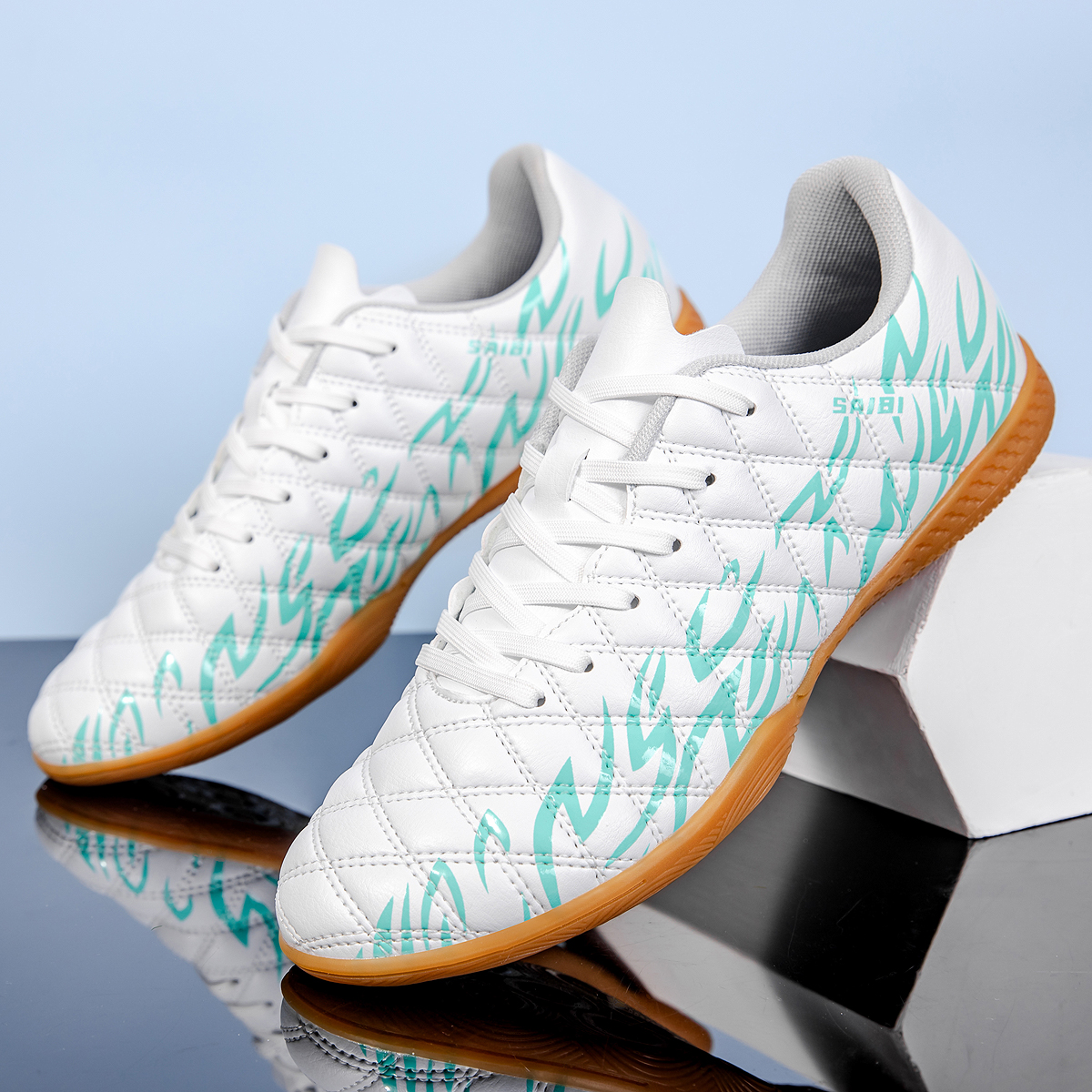 KJ01P-Stock Low-cut IC Football Shoes,EU 35-45 — 5