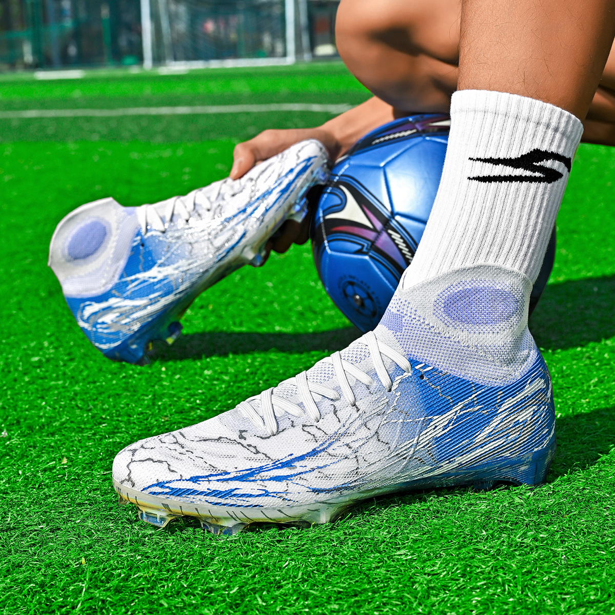 308J035-Holographic Gold Sole Soccer Cleats Sizes 35-45 — 12
